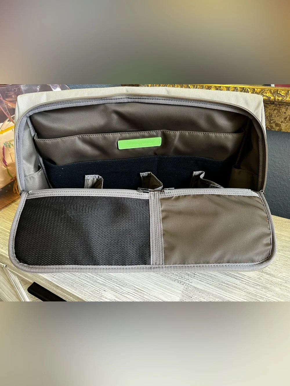 EUC!!! Evernote x AbrAsus Men's Light Gray Messenger Bag with Black Strap